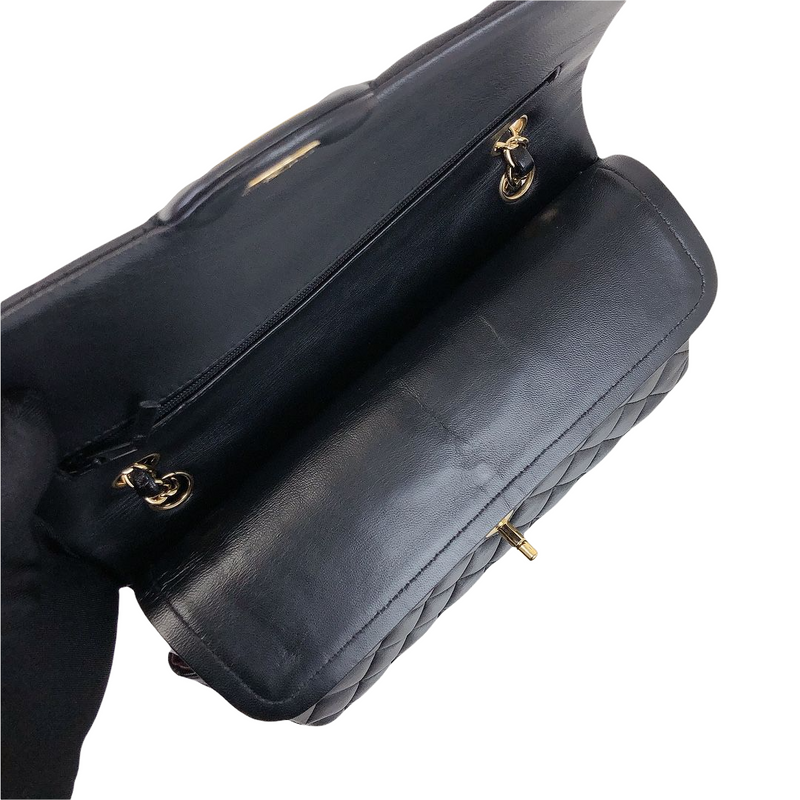 Classic Flap Black Medium Lambskin GHW
