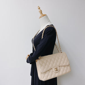 Double Flap Jumbo Caviar Beige GHW