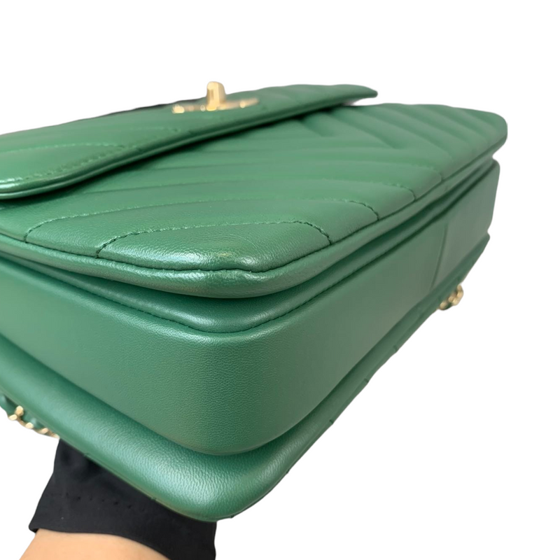 Small Trendy CC Flap Lambskin Green GHW