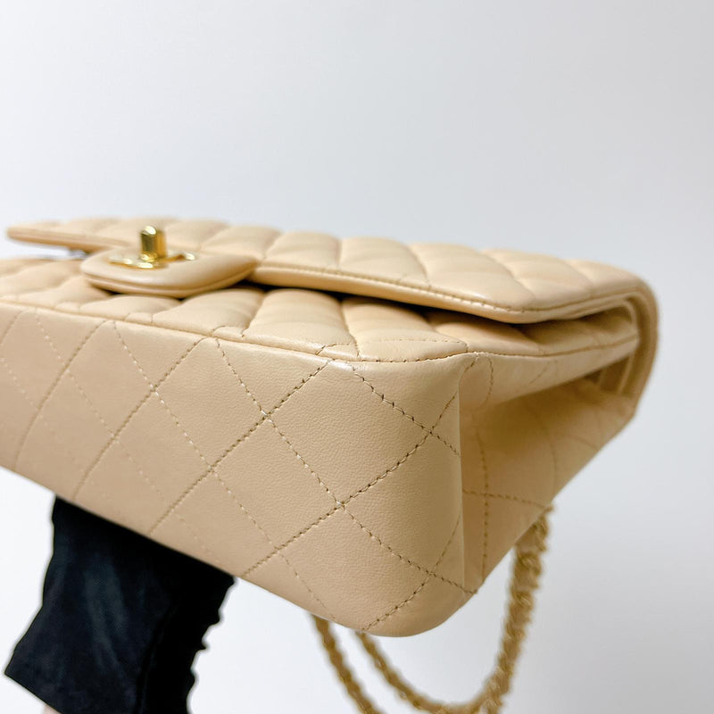 Double Flap Medium Lambskin Beige GHW