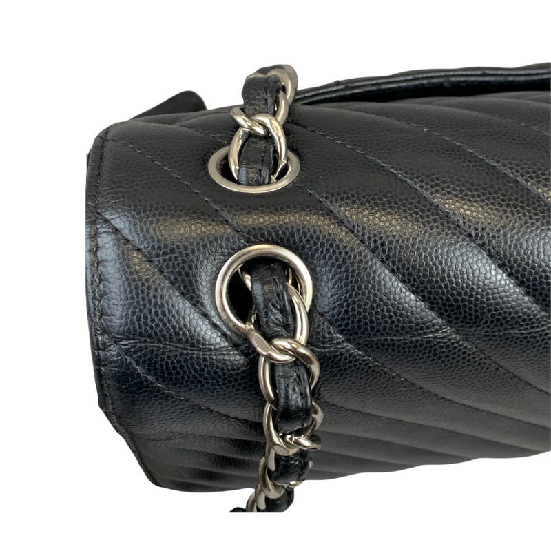 Classic Flap Jumbo Caviar Black Chevron SHW