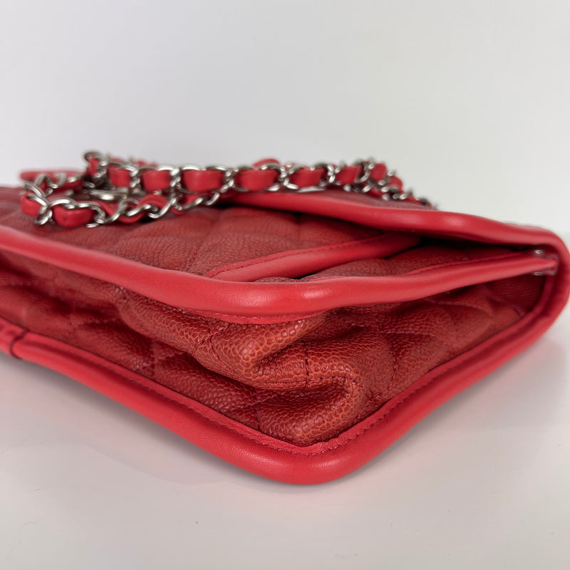French Riviera Flap Caviar Red SHW