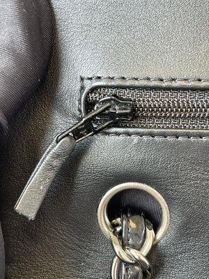 Medium Classic Flap Patent Black SHW
