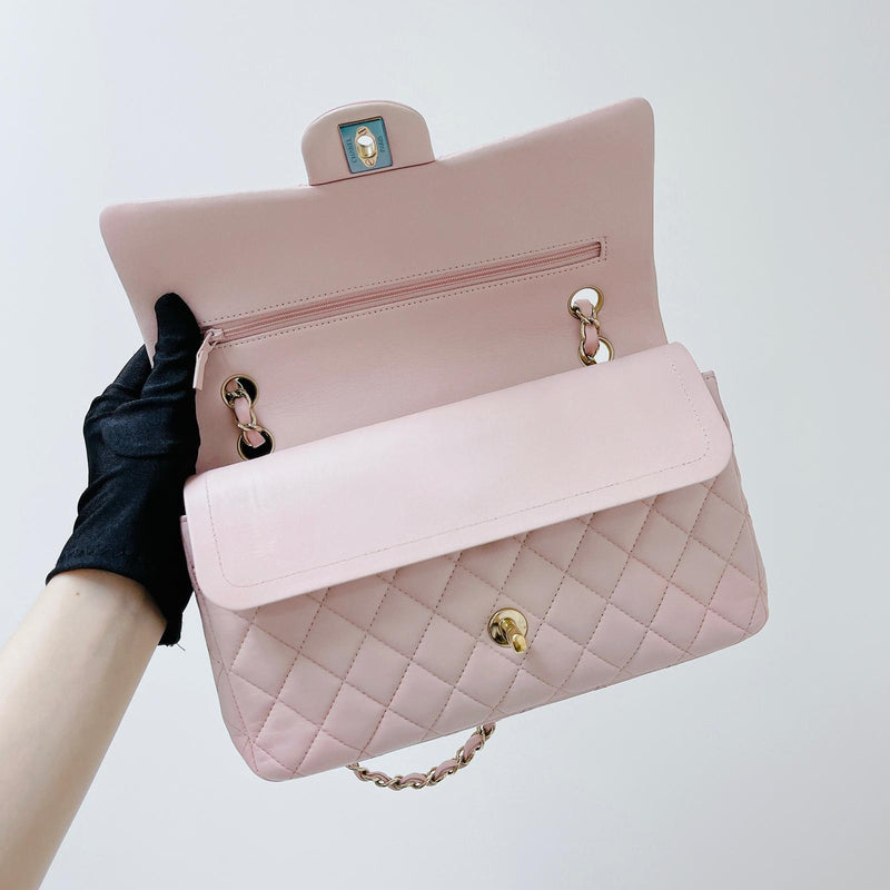 Classic Double Flap Medium Pink lambskin GHW