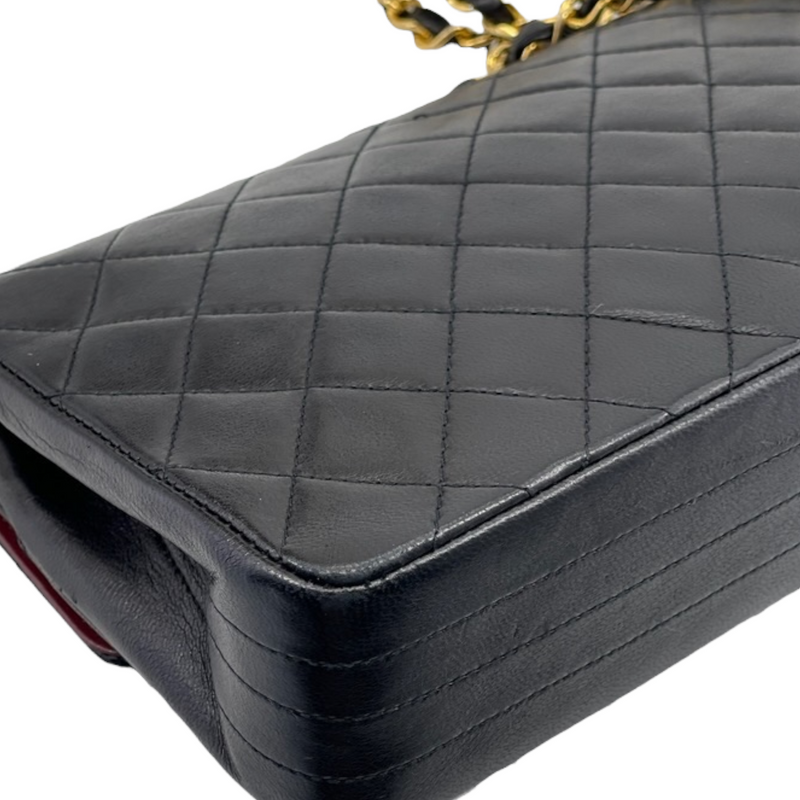 Circle Lock Flap CC Lambskin Black GHW