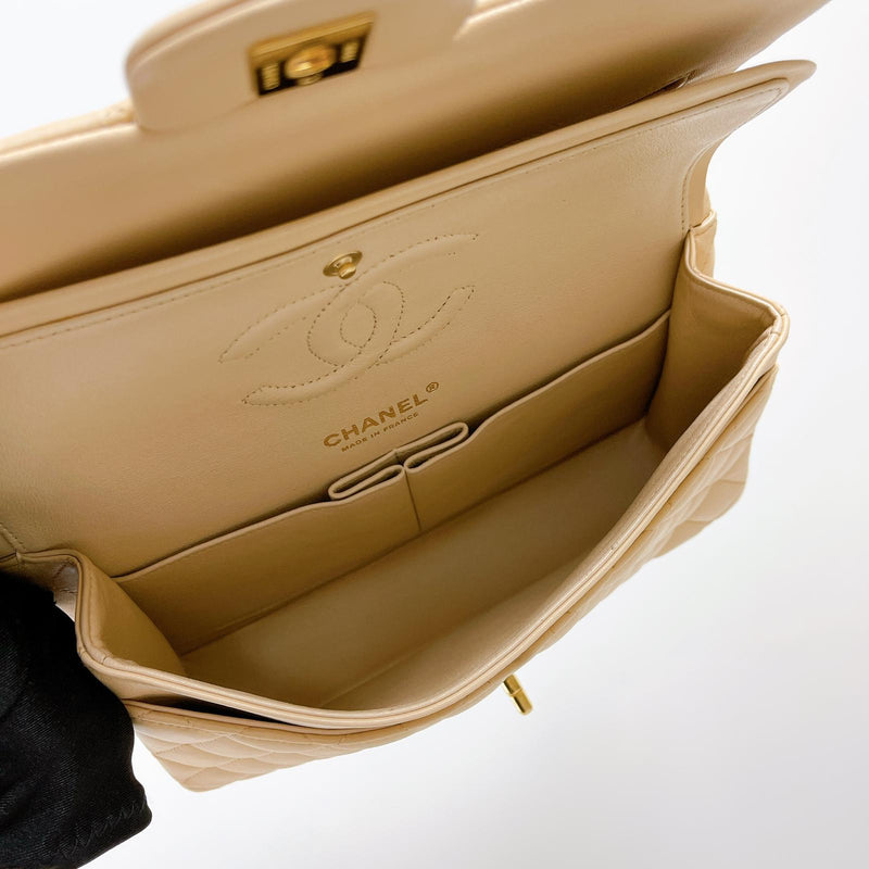 Double Flap Medium Lambskin Beige GHW