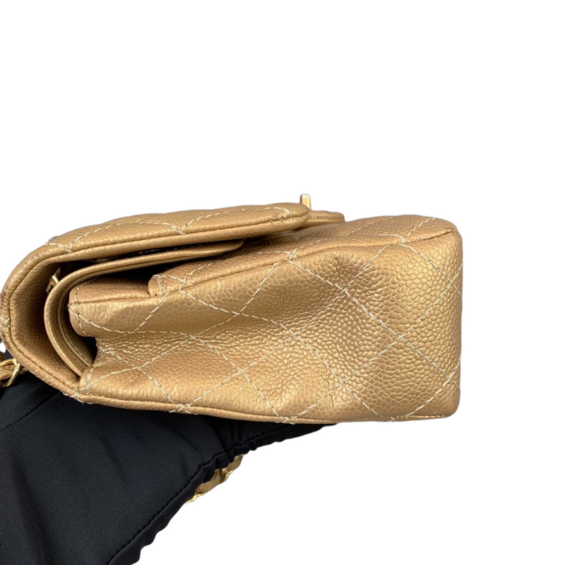 Classic Medium Flap Caviar Gold GHW