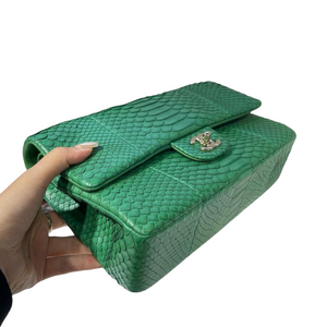 Classic Flap Medium Python Green LGHW