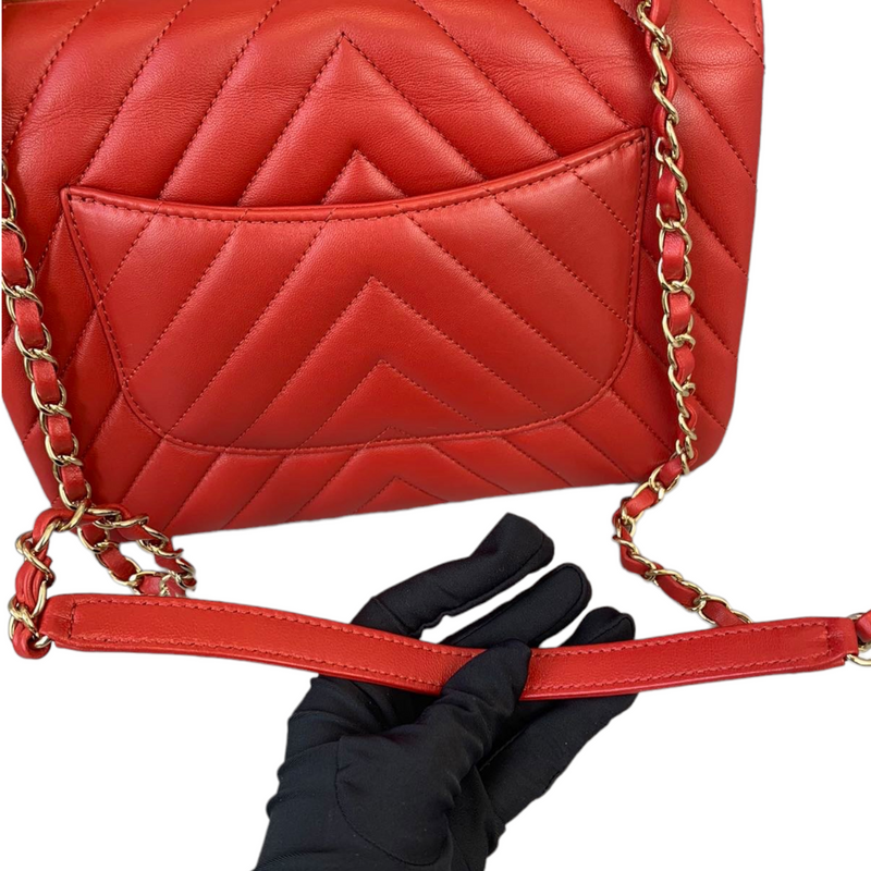Small Trendy CC Chevron Lambskin Red GHW
