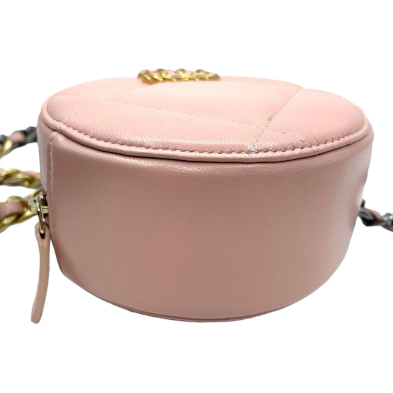 19 round clutch with chain Pink