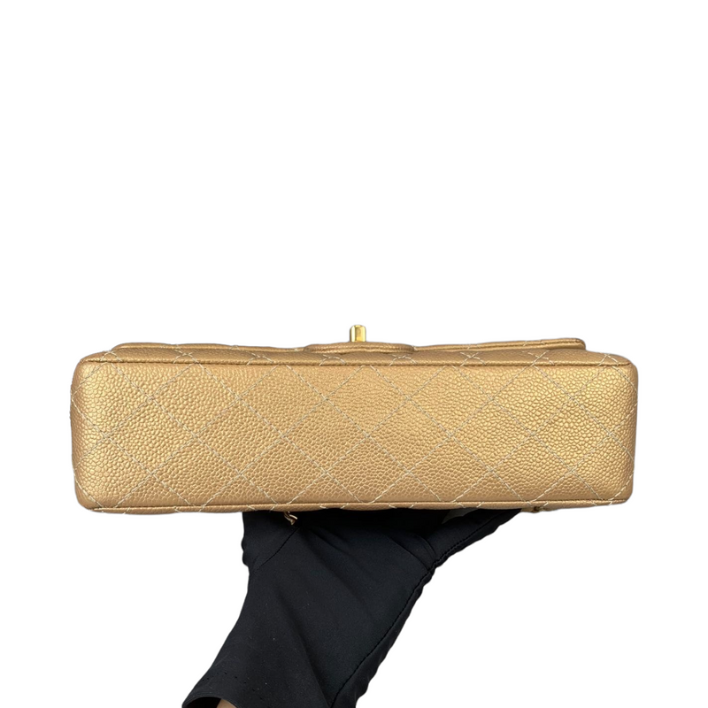 Classic Medium Flap Caviar Gold GHW
