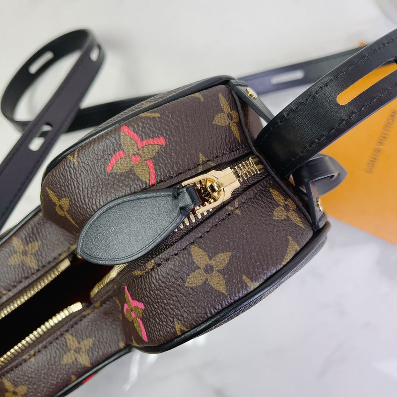 Louis Vuitton Monogram Fall In Love Sac Coeur