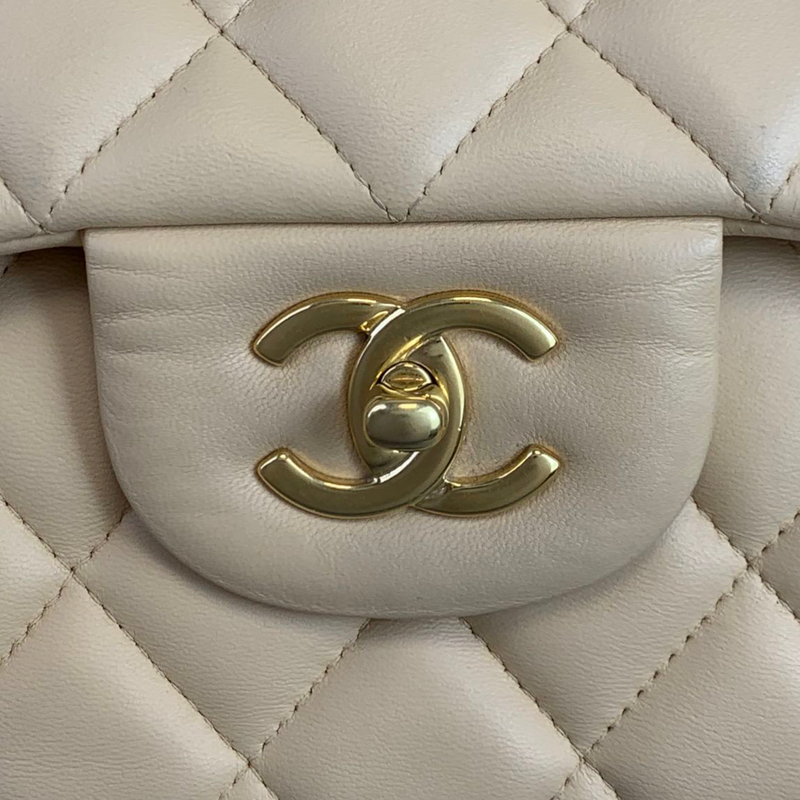 Classic Double Flap Jumbo Lambskin Beige GHW