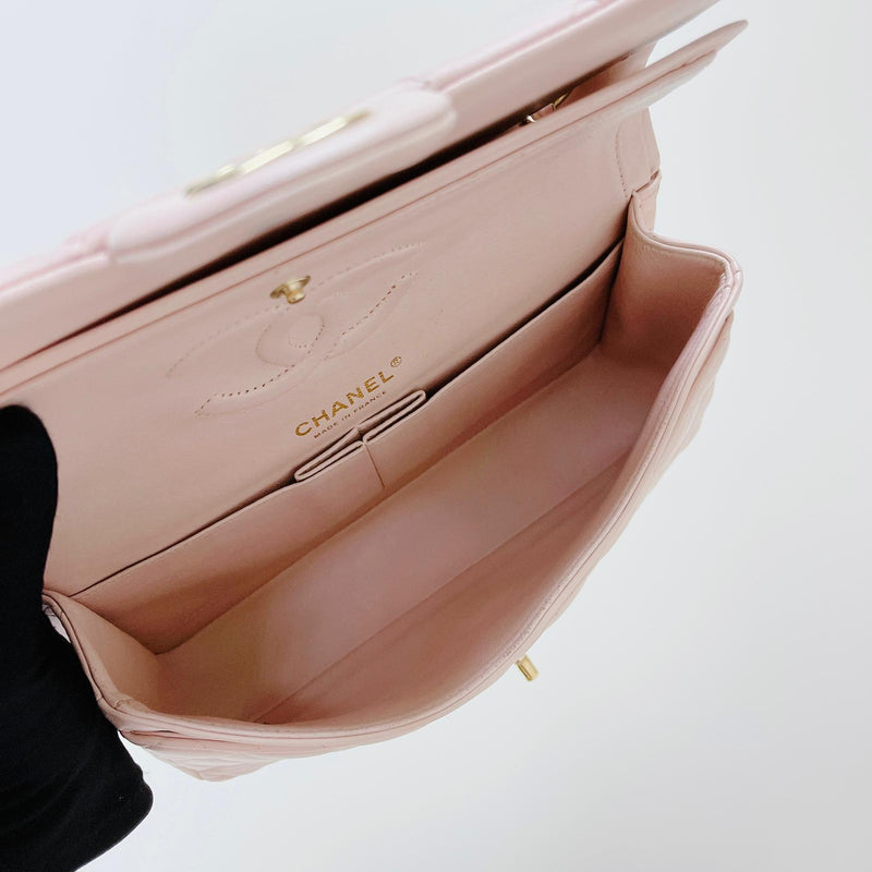 Classic Double Flap Medium Pink lambskin GHW