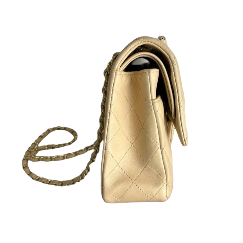Classic Flap Medium Lambskin Beige GHW