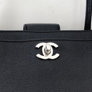 Executive Cerf Tote Caviar Black SHW