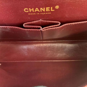 Medium Classic Flap Caviar Black GHW