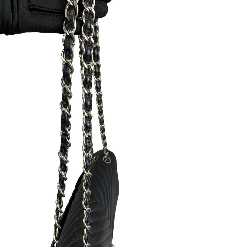 Classic Flap Jumbo Caviar Black Chevron SHW