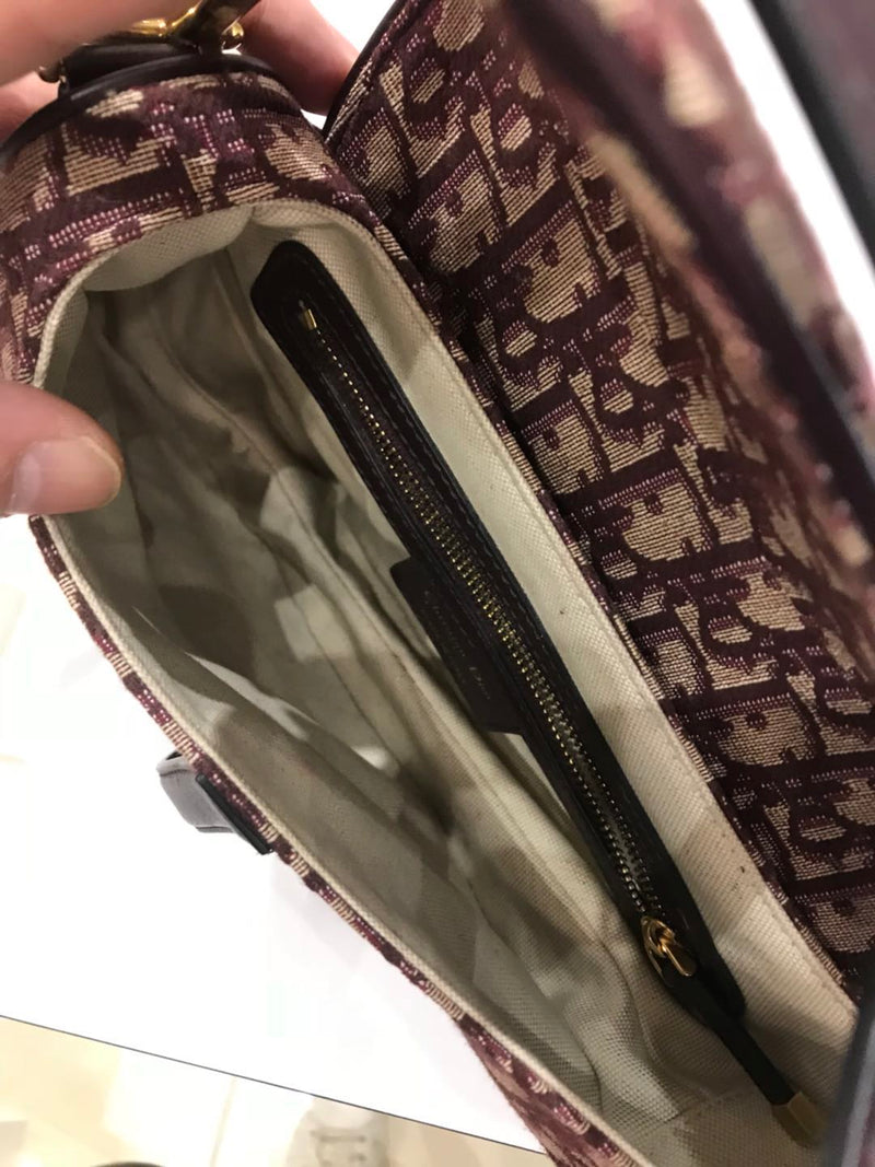 Oblique saddle bag burgundy Medium